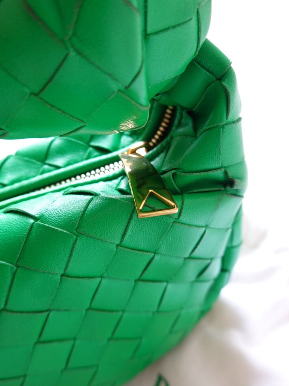 Bottega Veneta Mini Jodie Bag in Green Parakeet - Picture 5 of 16